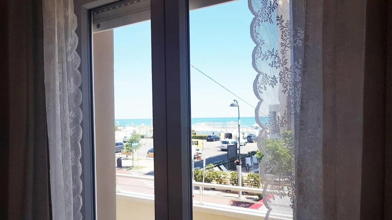 Casa Rava Beach Vista Mare Apartment Riccione Italy